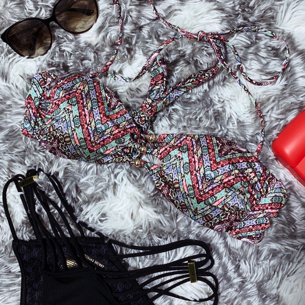 Victoria’s secrets pattern bikini top
